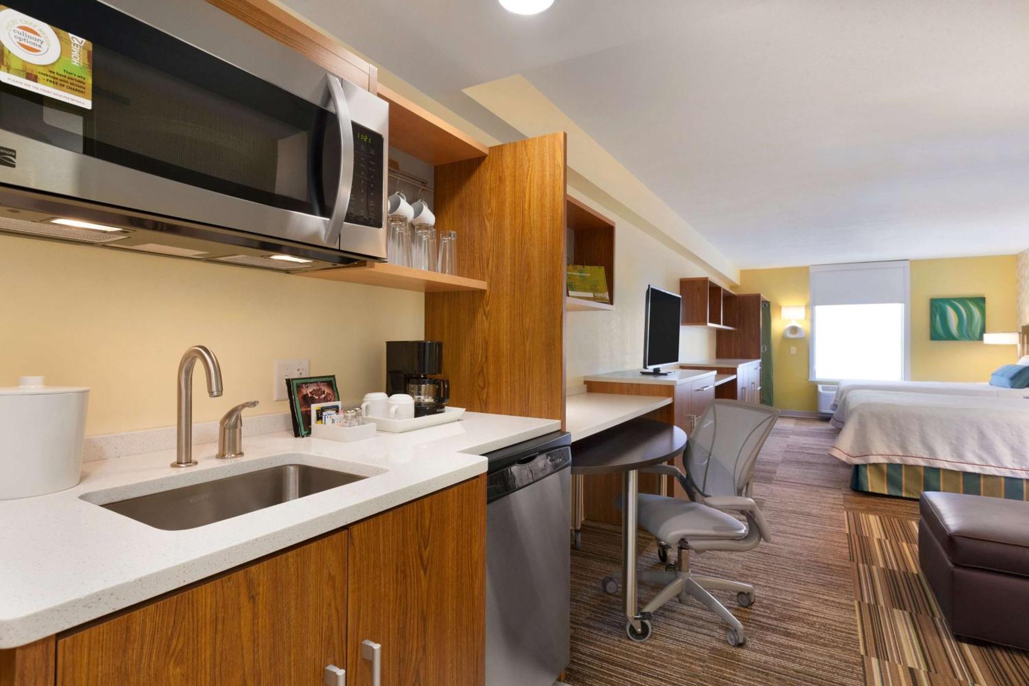 Home2 Suites By Hilton Champaign/Urbana Exterior photo